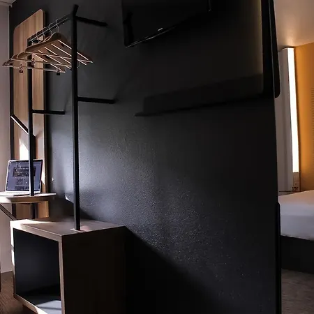 Hotel Centre Grand Palais 3*