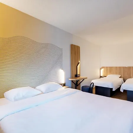 Hotel Centre Grand Palais 3*